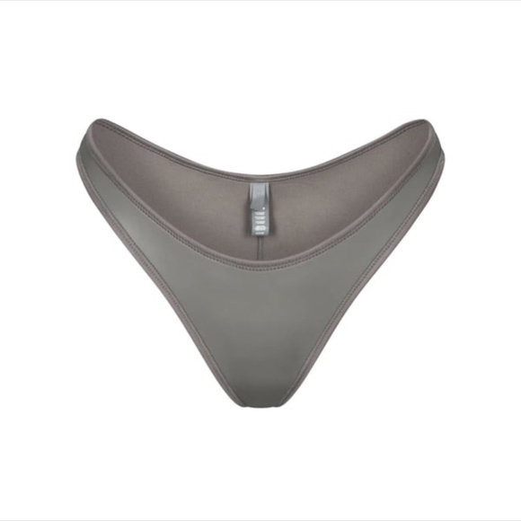 SKIMS rubberized scuba swim bottoms - Picture 1 of 6